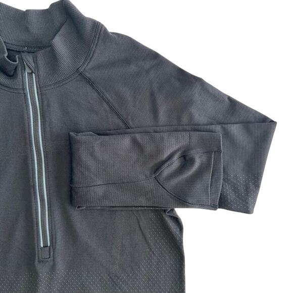 Lululemon Swiftly Tech 1/2 Zip 2.0 *Cool Size 4 Black Graphite Grey Crop Top - Picture 3 of 6